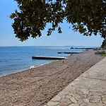 Apartman By The Sea Renata In Punta Skala Petrcane