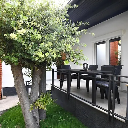 Apartment By The Sea Renata In Punta Skala